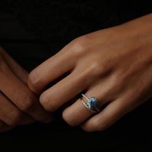 Load image into Gallery viewer, Dream of you one of a kind - 14k yellow gold, cornflower blue artist cut oval montana sapphire ring