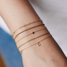 Load image into Gallery viewer, Everyday Little Stella Star Bracelet - 14k Yellow Gold