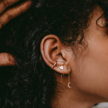 Load image into Gallery viewer, Everyday Little Crescent Moon Threader Earring - 14k Yellow Gold