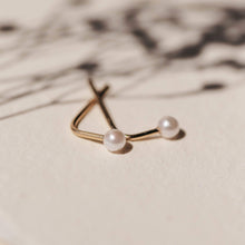 Load image into Gallery viewer, Pearl Inkling Long L Shaped Post Earring - 14k Yellow Gold, White Freshwater Pearl