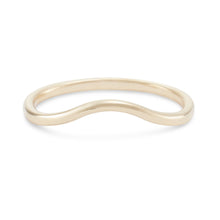 Load image into Gallery viewer, Plain Wave Band - 14k Yellow Gold
