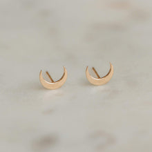 Load image into Gallery viewer, Everyday Larger Crescent Moon Earring - 14k Yellow Gold
