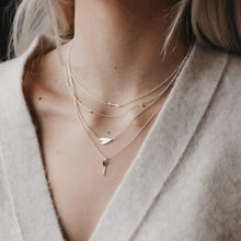 Load image into Gallery viewer, tiny arrow necklace
