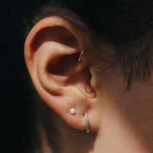 Load image into Gallery viewer, Pearl Inkling Long L Shaped Post Earring - 14k Yellow Gold, White Freshwater Pearl

